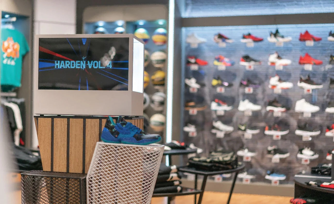 Transparent Showcase Displays